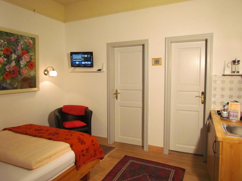 Apartments Im Froschhaus Mit Fruehstueckskuechen Friedrichstadt Room photo