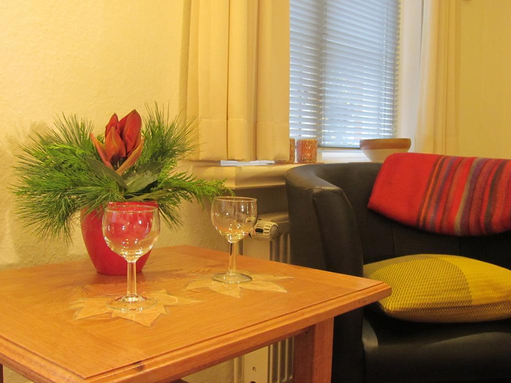 Apartments Im Froschhaus Mit Fruehstueckskuechen Friedrichstadt Room photo